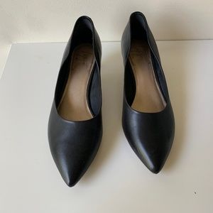 Latigo Black Low Heel Pumps